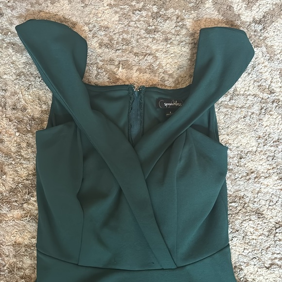 Speechless Short Green Formal Dress - Picture 4 of 5